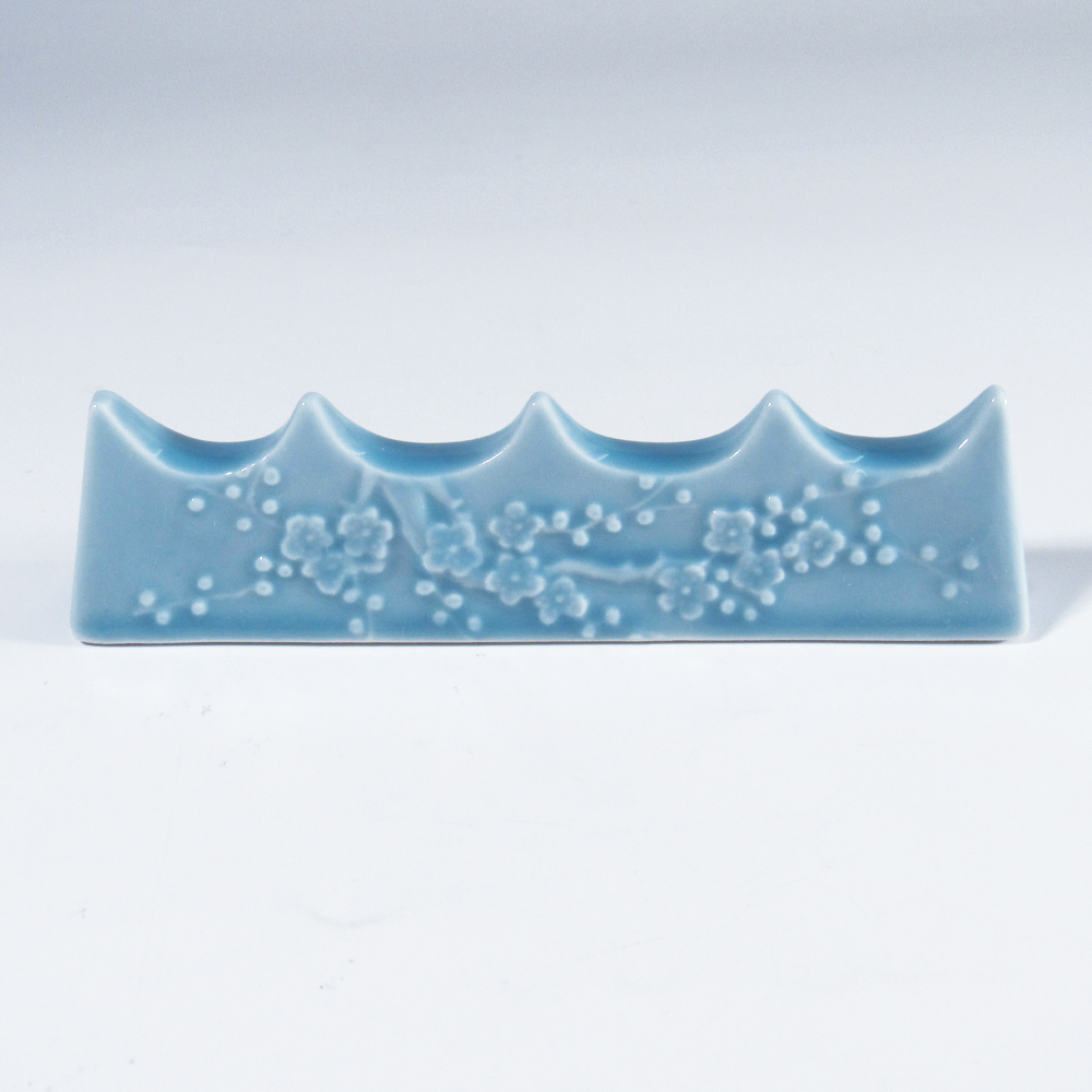 筆置き　青磁　梅　の画像