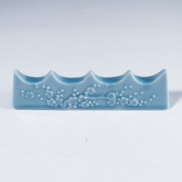 筆置き　青磁　梅　の画像