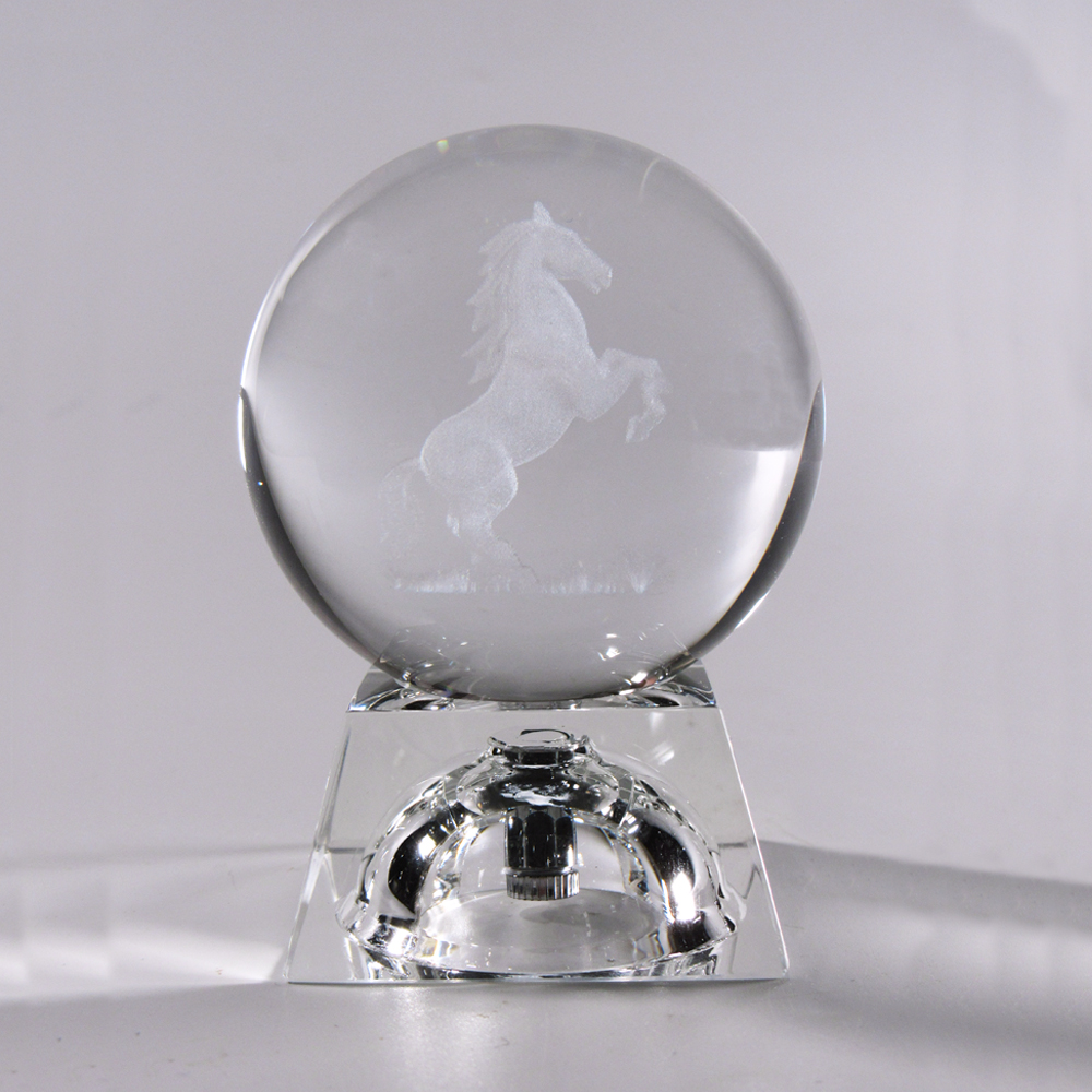 干支水晶 [午] 球型LED付き 2026年 馬 【限定販売】の画像