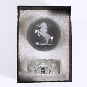 干支水晶 [午] 球型LED付き 2026年 馬 【限定販売】の画像