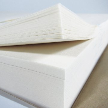 書道半紙 半紙 [白楽] 箱=1000枚の画像