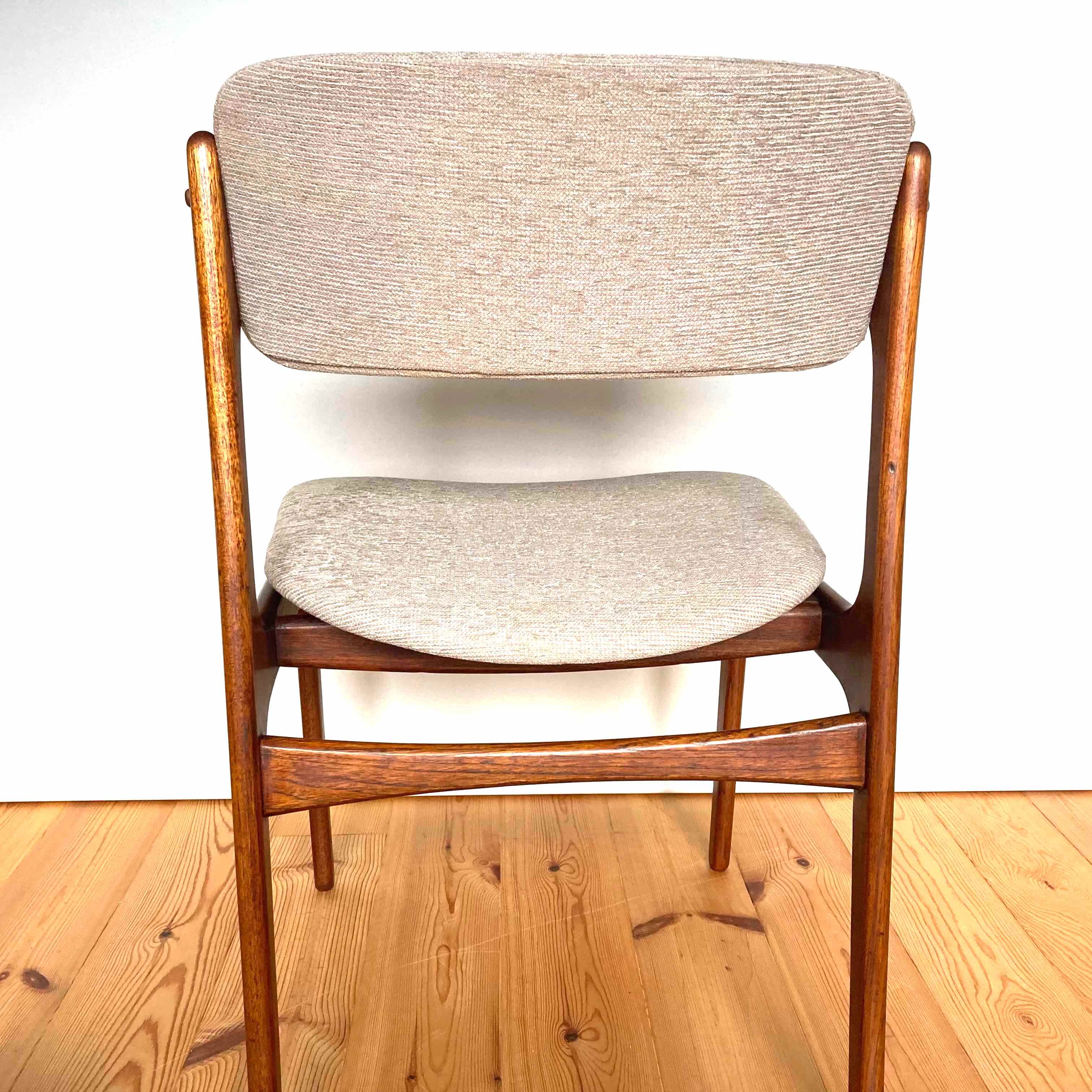 Eric Buck Model 49 Dining Chairの画像