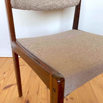 Denmark vintage rosewood chairの画像