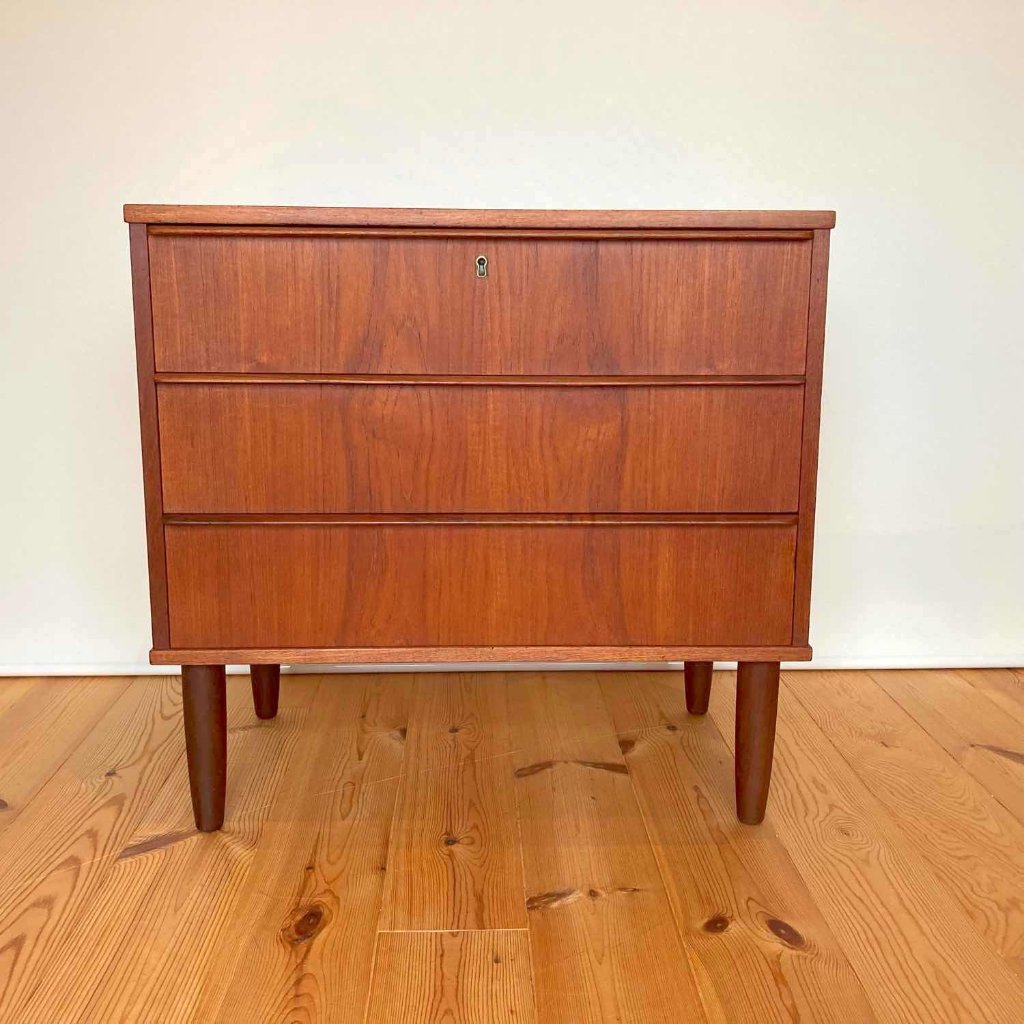 Denmak vintage chest【011595】の画像