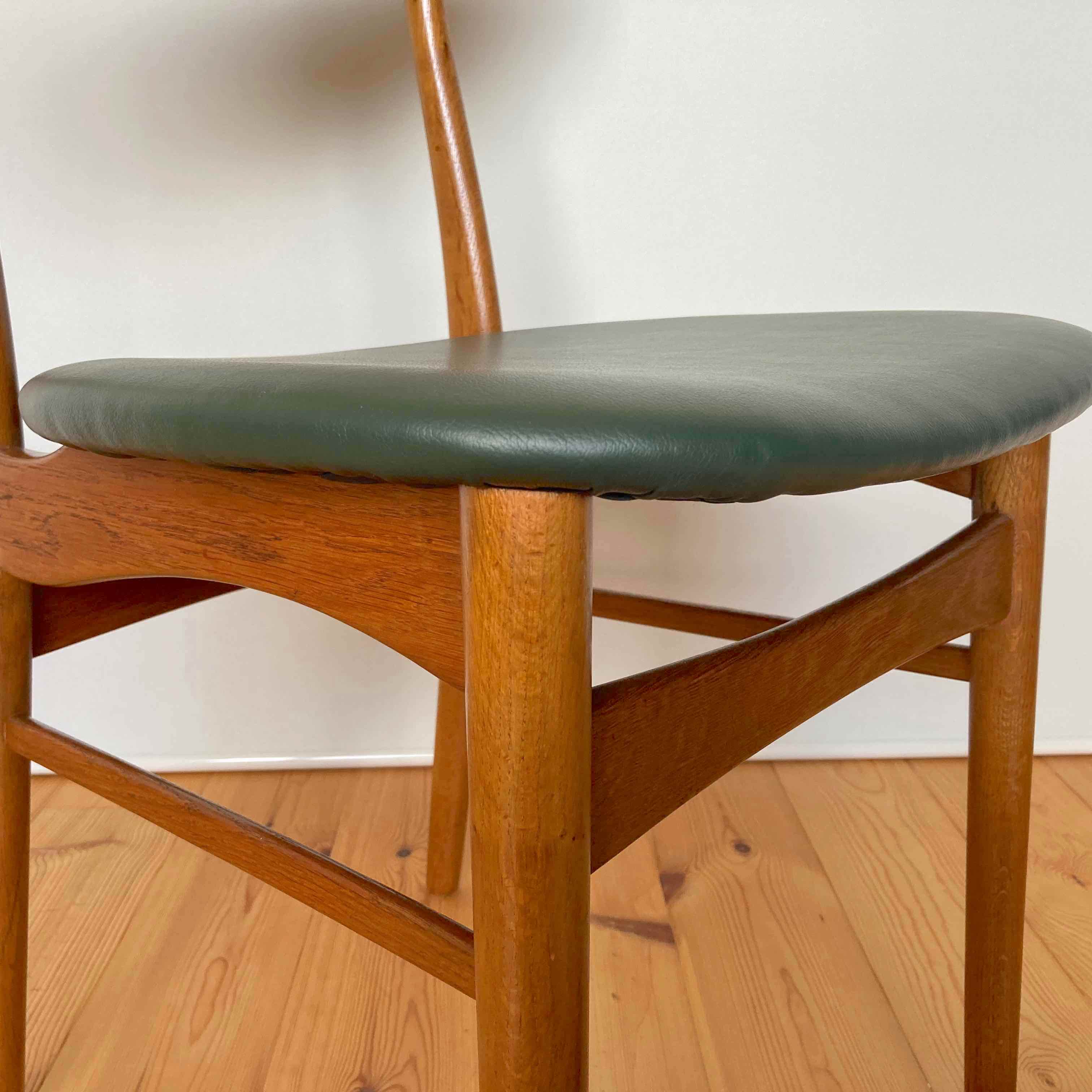 Denmark vintage dining chairの画像