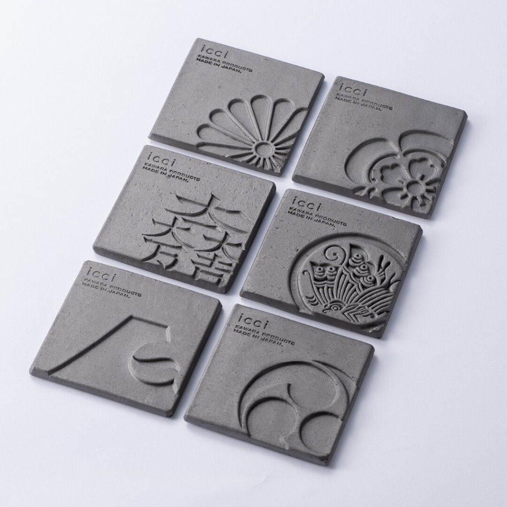 kawara coaster kamon / 瓦のコースター（家紋）2枚セットの画像