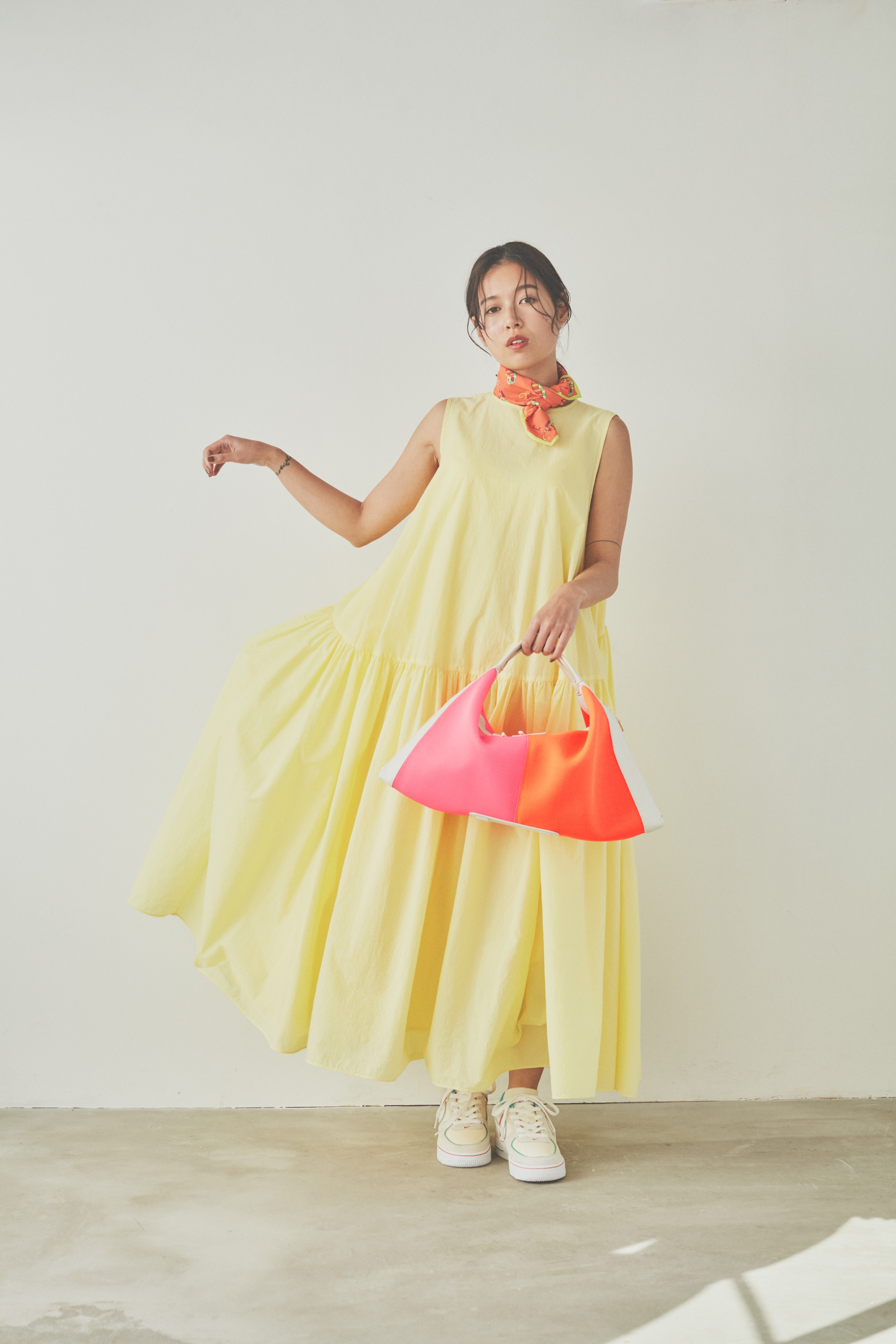 Vivace media mesh pink_orange_offwhiteの画像