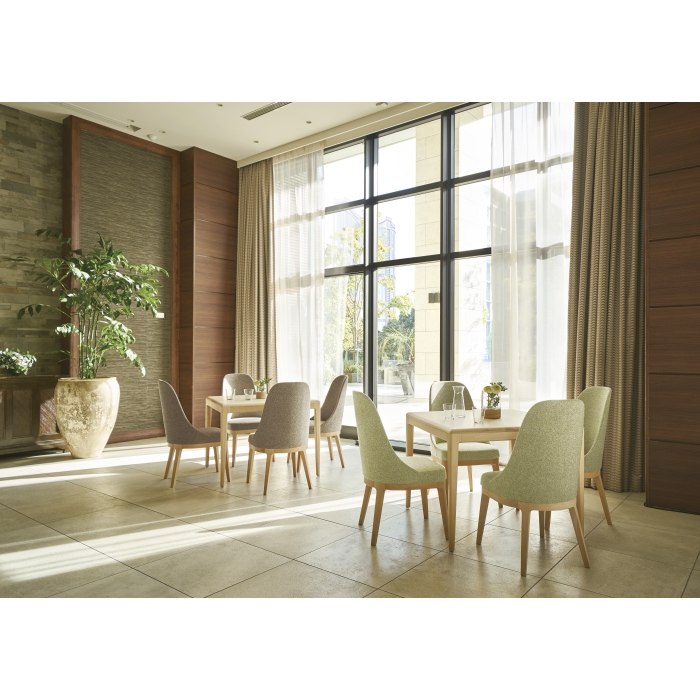 AT001【ダイニングテーブル】フリーサイズ可の画像