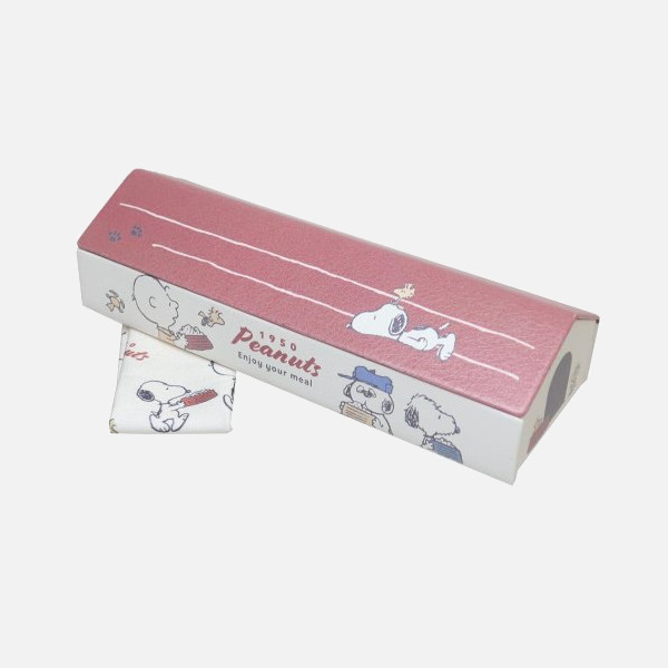 スヌーピー　ハウス型メガネケース　一緒にご飯の画像